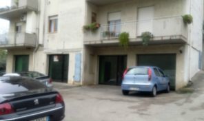 C/V2X   A VASTO (CH) VENDESI LOCALE COMMERCIALE