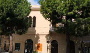 R/V322  VASTO (CH) APPARTAMENTO IN PALAZZINA STORICA RISTRUTTURATA CON INGRESSO INDIPENDENTE IN CENTRO
