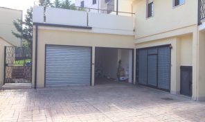 RIF:C/V100 VENDESI A VASTO (CH) V.LE D’ANNUNZIO (CENTRO) GARAGE NUOVO P.T. MQ25 CON PAVIMENTO