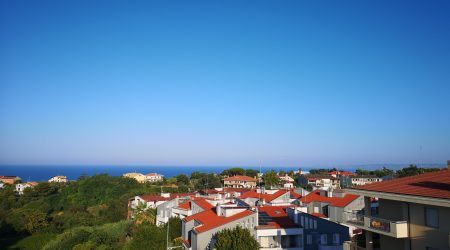RIF:R/V203 A VASTO (CH) VENDE APPARTAMENTO 3°P.+GARAGE+POSTO AUTO PERSONALE+AMPI PARCHEGGI CONDOMINIALI IN V.DEL PORTO CON VISTA PANORAMICA