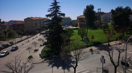 RIF:C/V101 A VASTO (CH) ZONA CHIESA DEI SALESIANI VENDE GARAGE-OTTIMAMENTE RIFINITO A P.TERRA CON CANCELLO ELETTRICO