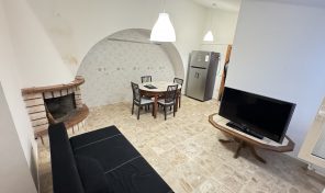 RIF: R/VI87 A VASTO (CH) VENDE IN ZONA PUNTA PENNA CASA INDIPENDENTE TERRA/TETTO A P.T. RISTRUTTURATA CON 2 CAMERE LETTO, CUCINA TINELLO, BAGNO. TERMOAUTONOMO + CONDIZIONATORE.CONSEGNA IMMEDIAT