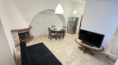 RIF: R/VI87 A VASTO (CH) VENDE IN ZONA PUNTA PENNA CASA INDIPENDENTE TERRA/TETTO A P.T. RISTRUTTURATA CON 2 CAMERE LETTO, CUCINA TINELLO, BAGNO. TERMOAUTONOMO + CONDIZIONATORE.CONSEGNA IMMEDIAT