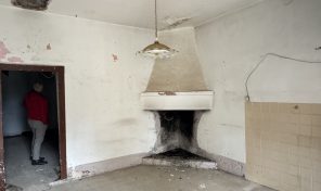 RIF: R/VI86 A VASTO (CH) VENDE IN ZONA PUNTA PENNA CASA TERRA/TETTO DA RISTRUTTURARE E CON POSSIBILITA’ DI SOPRAELEVARE ANCORA UN PIANO