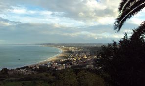 R/C/L1 A VASTO (CH) AFFITTA LOCALE COMMERCIALE DI MQ 320 SU ARTERIA PRINCIPALE CON N.10 VETRINE SU STRADA