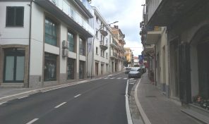 RIF: R/FV1 A MONTENERO DI BISACCIA (CB) CENTRALISSIMO, VENDE O AFFITTA, APPARTAMENTO NUOVO, SENZA CONDOMINIO, P. TERRA DI MQ 205, PER UFFICI/STUDI PRIVATI/ATTIVITA’ PROFESSIONALI/STUDI MEDICI/LEGALI/TECNICI/SCUOLE PRIVATE E CON UN CAMBIO DI DESTINAZIONE D’USO SI POTREBBE ADIBIRE ANCHE AD ABITAZIONE